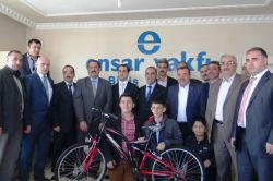 Satranç turnuvasında dereceye girenlere ödülleri verildi