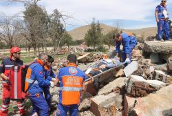 UMKE'den gerçeğini aratmayan deprem tatbikatı
