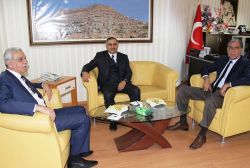 Mardin Valisi Koçak, Türk ve Irmak ile görüştü