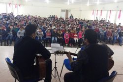 Yetim öğrenciler yararına yardım konseri