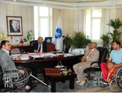 Rektör Prof. Dr. Battal Engellilerin Sıkıntılarını Dinledi
