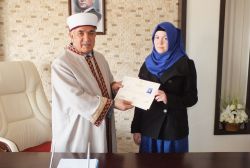 Alman asıllı kız Müslüman oldu