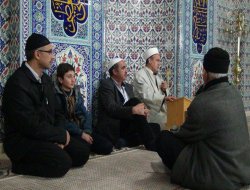 Bingöl’de Gençler sabah namazında bir araya geldi