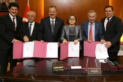 Gaziantep’e "Uluslararası Kongre Merkezi" için imzalar atıldı