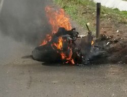 Çınar'da 13 bin liralık motosiklet cayır cayır yandı