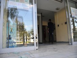 Şanlıurfa DEDAŞ binasına taşlı saldırı