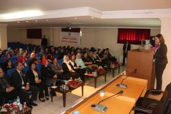 Şırnak’ta  ‘Kanserden Korunma Yolları’ konferansı