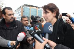 Hollandalı gazetecinin duruşması ertelendi