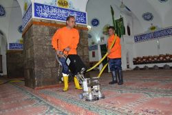 Siverek Belediyesi’nden cami temizliğine destek