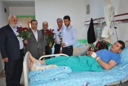 Batman Peygamber Sevdalıları hastalara gül dağıttı