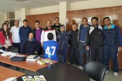 Öğretmenlerden eşofmanlı tepki