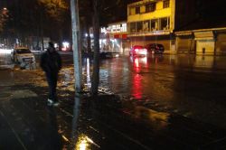 Tatvan’da şiddetli fırtına: 1 yaralı video