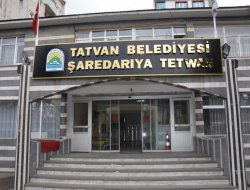 Şaredarîya Tetwanê tabeleya Kurdî jî daliqand