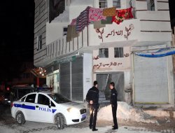 Suriyeli evinde bıçaklanmış olarak bulundu