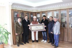 Filipinli JR. İslam’ı seçti Ahmed oldu