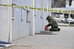 Bingöl’de valilik binasının yanında şüpheli paket alarmı video