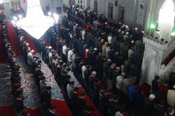 Peygamber aşıkları sabah namazında Şanlıurfa Dergah Cami’nde bir araya geldi foto video