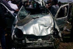 Kutlu doğum yolunda trafik kazası foto video