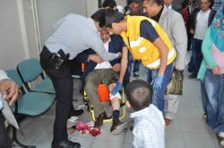 Batman Meydan Mahallesi’nde kapının çarptığı adam hastanelik oldu