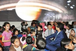 Batman'da planetaryum ile öğrencilerin uzay yolculuğu