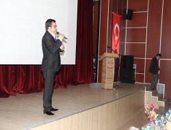 Diyarbakır’da iletişim ailede başlar konferansı