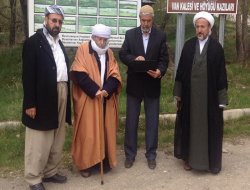 Âlimler Van’ın tarihi yerlerini ziyaret ettiler