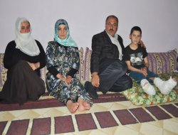 Birayên bifelç li hêvîya alîkarîyê ne