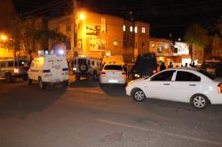 Diyarbakır’da bir esnaf, içki içenleri uyarınca silahla saldırdılar:1’i ağır 3 yaralı video