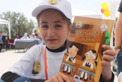 Mardin’de küçük yazarlardan imza günü video