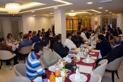 Aksaray'da inşaat mühendisleri yemekte bir araya geldi