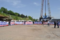 Haklarını arayan TPIC işçileri eylem yaptı