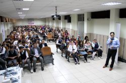 Lise öğrencilerine ‘Madde Bağımlılığı’ konulu seminerler