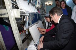 Vali Küçük’ten halı kursuna ziyaret
