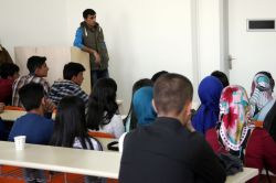 Lise öğrencileri Ağrı İbrahim Çeçen Üniversitesinde