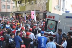 İşçi kutlamalarında 2 kişi elektrik akımına kapıldı