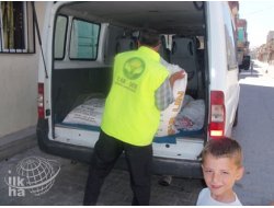 YAR-DER Suriyeli Ailelere Yardım Etmeye Devam Ediyor