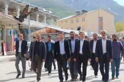 Hür Aday Oğuz, Gevaş ve Edremit esnafını ziyaret etti video