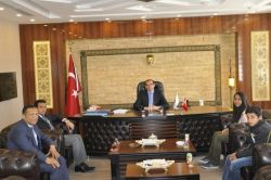 Fen lisesini kazanan öğrenciye laptop bilgisayar hediye edildi