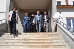 Vali Köşger, okul inşaatında incelemelerde bulundu