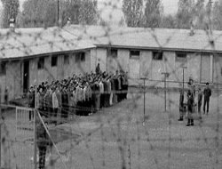 'İşkenceci komutan' huzurevinde bulundu