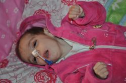 12 aylık bebek tedavi olmayı bekliyor video