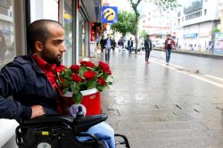 'Engelli değiliz ama engelleniyoruz'