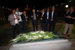 Vali Işın, İran’da Şemsi Tebrizi'nin kabrini ziyaret etti