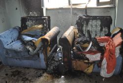 Ateşle oynayan çocuk evi yaktı