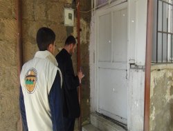 Rehber TV'nin gündeme taşıdığı ihtiyaç sahibi 3 aileye yardım