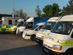 İslami STK’lardan Suriye'ye Ambulans Yardımı