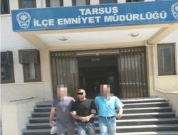 Tarsus'ta 24 suçtan aranan şahıs aracın altında yakalandı