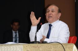 ‘Menderesin suçu ezanı aslına döndürmekti’