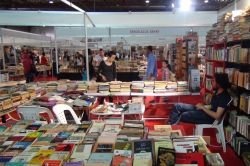 Türkiye'nin en büyük fuarlarından olan Kocaeli 7.Kitap Fuarı açıldı