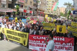 Askeri cunta mahkemesi tarafından Mursi’ye verilen idam kararı kınandı